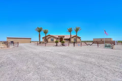 Exterior - 2802 E Bealey Ave, Coolidge, AZ 85128 photo 4 of 26
