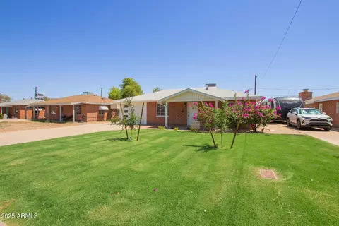 Exterior - 2139 W Whitton Ave, Phoenix, AZ 85015 photo 2 of 10