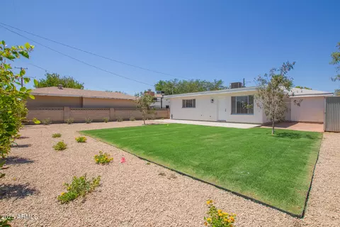 Exterior - 2139 W Whitton Ave, Phoenix, AZ 85015 photo 7 of 10