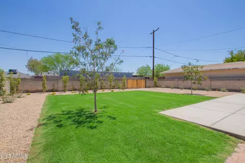 Exterior - 2139 W Whitton Ave, Phoenix, AZ 85015 photo 6 of 10