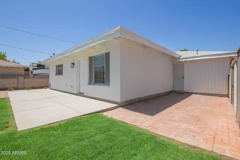 Exterior - 2139 W Whitton Ave, Phoenix, AZ 85015 photo 5 of 10