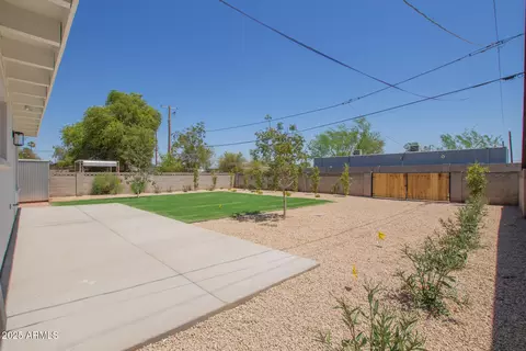 Exterior - 2139 W Whitton Ave, Phoenix, AZ 85015 photo 10 of 10