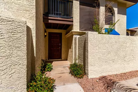 4932 E Siesta Dr #1, Phoenix, AZ 85044 photo 2