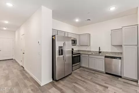 8219 N 22nd Dr, Phoenix, AZ 85021 photo 10