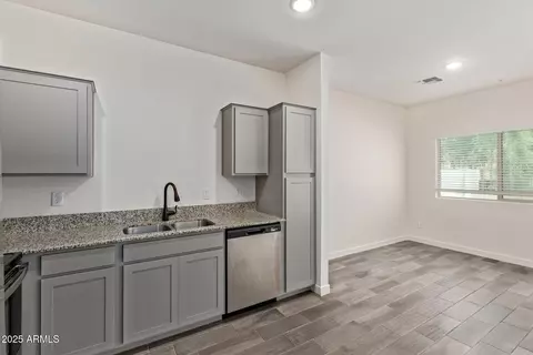 8219 N 22nd Dr, Phoenix, AZ 85021 photo 12