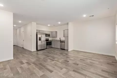 8219 N 22nd Dr, Phoenix, AZ 85021 photo 9