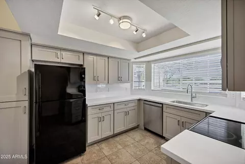 416 W Renee Dr, Phoenix, AZ 85027