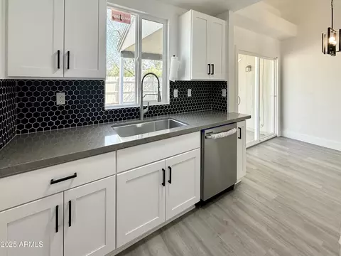 4417 E Darrel Rd, Phoenix, AZ 85042 photo 8