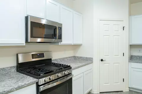 5730 W Odeum Ln, Phoenix, AZ 85043 photo 10