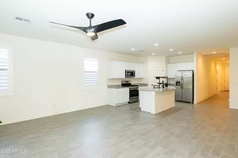 5730 W Odeum Ln, Phoenix, AZ 85043 photo 17
