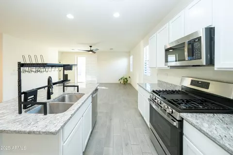 5730 W Odeum Ln, Phoenix, AZ 85043 photo 9