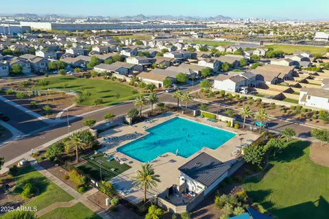 5730 W Odeum Ln, Phoenix, AZ 85043 photo 3