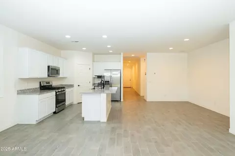 5730 W Odeum Ln, Phoenix, AZ 85043 photo 16