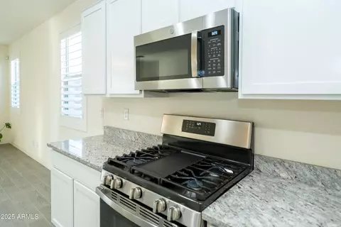5730 W Odeum Ln, Phoenix, AZ 85043 photo 11