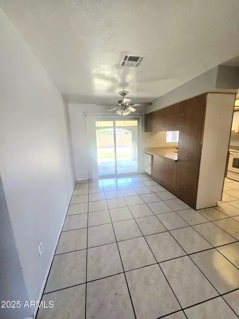 Dining - 7553 W Montecito Ave, Phoenix, AZ 85033 photo 1 of 1
