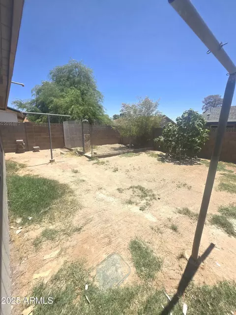 Exterior - 7553 W Montecito Ave, Phoenix, AZ 85033 photo 1 of 3