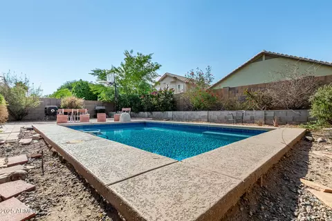 Exterior - 4618 E South Fork Dr, Phoenix, AZ 85044 photo 8 of 9
