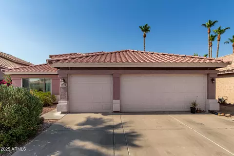 4618 E South Fork Dr, Phoenix, AZ 85044