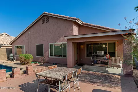 Exterior - 4618 E South Fork Dr, Phoenix, AZ 85044 photo 5 of 9