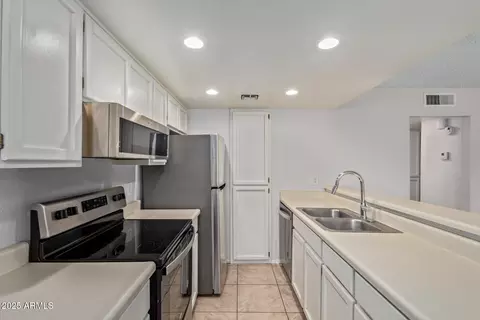 2228 E Campbell Ave #234, Phoenix, AZ 85016 photo 9