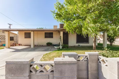7706 W Mitchell Dr, Phoenix, AZ 85033