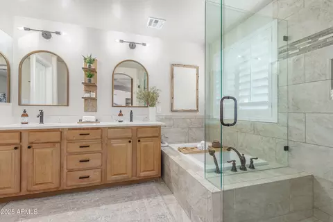 Bath - 3649 E Waite Ln, Gilbert, AZ 85295 photo 3 of 6