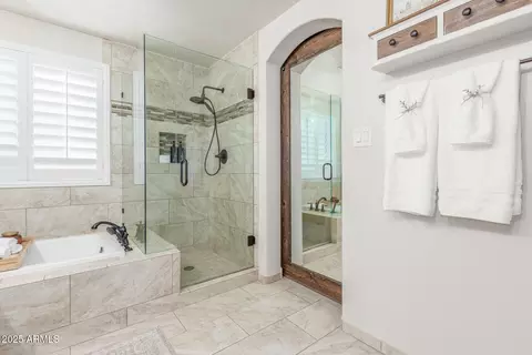 Bath - 3649 E Waite Ln, Gilbert, AZ 85295 photo 4 of 6