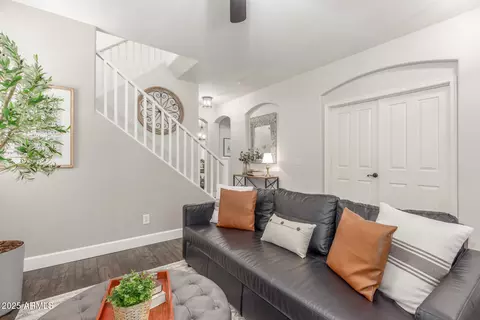 Living - 3649 E Waite Ln, Gilbert, AZ 85295 photo 1 of 1