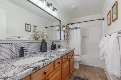 Bath - 3649 E Waite Ln, Gilbert, AZ 85295 photo 5 of 6