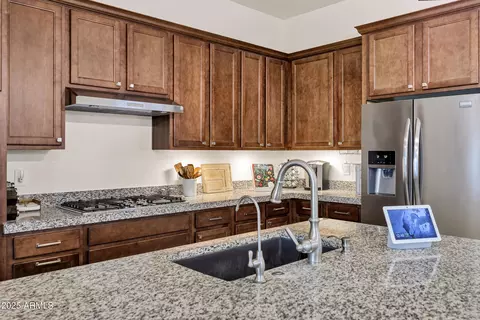 Kitchen - 3122 E Appaloosa Rd, Gilbert, AZ 85296 photo 4 of 7