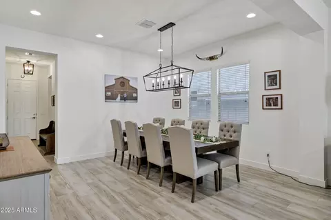 Dining - 3122 E Appaloosa Rd, Gilbert, AZ 85296 photo 3 of 4