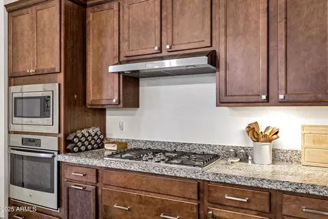 Kitchen - 3122 E Appaloosa Rd, Gilbert, AZ 85296 photo 6 of 7