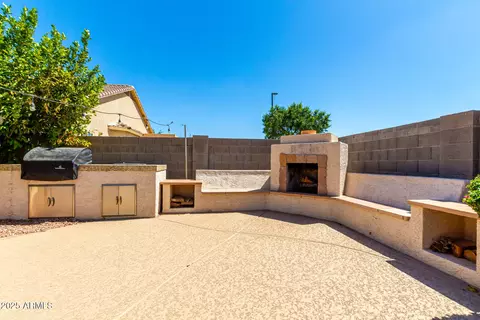 Exterior - 1954 S Marble St, Gilbert, AZ 85295 photo 9 of 10