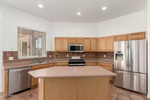 Kitchen - 1954 S Marble St, Gilbert, AZ 85295 photo 2 of 4