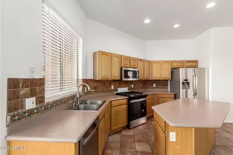 Kitchen - 1954 S Marble St, Gilbert, AZ 85295 photo 4 of 4