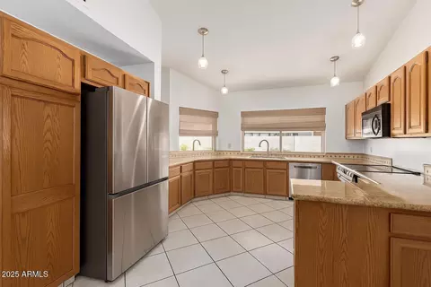 Kitchen - 1966 E Belmont Dr, Tempe, AZ 85284 photo 2 of 2