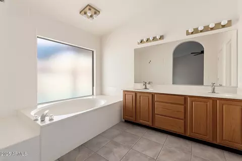 Bath - 1966 E Belmont Dr, Tempe, AZ 85284 photo 1 of 2