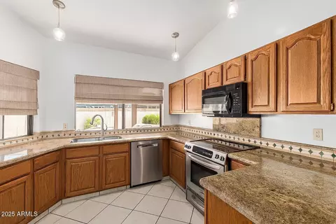 Kitchen - 1966 E Belmont Dr, Tempe, AZ 85284 photo 1 of 2