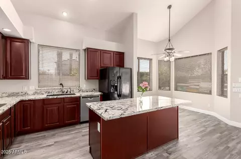 2602 E Glass Ln, Phoenix, AZ 85042 photo 11