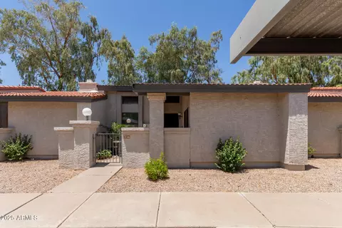 1718 S Longmore -- #67, Mesa, AZ 85202