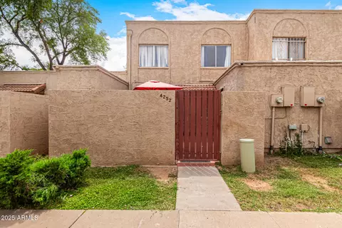 4252 N 68th Ln, Phoenix, AZ 85033