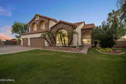 322 S Red Rock St, Gilbert, AZ 85296