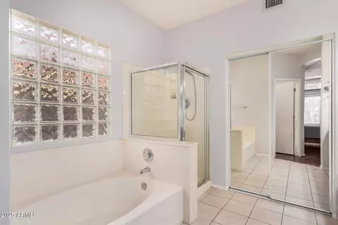 Bath - 1332 E Muriel Dr, Phoenix, AZ 85022 photo 3 of 4