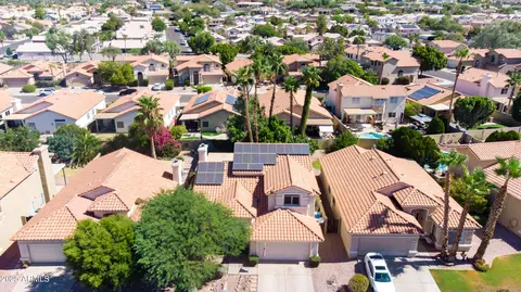 View/Area - 1332 E Muriel Dr, Phoenix, AZ 85022 photo 3 of 4