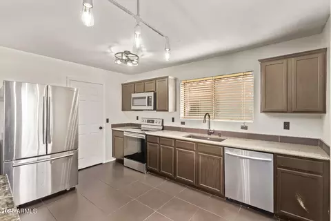 Kitchen - 3237 S Chaparral Rd, Apache Junction, AZ 85119 photo 3 of 3
