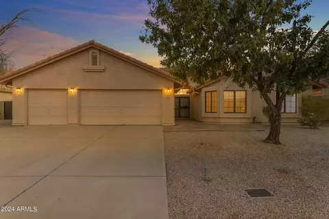 387 W Larona Ln, Tempe, AZ 85284