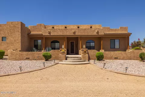 1324 W Lavitt Ln, Phoenix, AZ 85086
