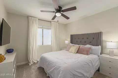 Bedroom - 1338 E Tonto Ln, Phoenix, AZ 85024 photo 4 of 4