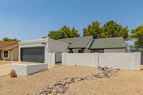 Exterior - 1338 E Tonto Ln, Phoenix, AZ 85024 photo 2 of 6
