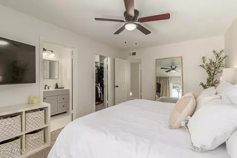 Bedroom - 1338 E Tonto Ln, Phoenix, AZ 85024 photo 3 of 4